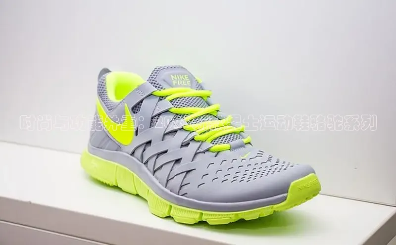 时尚与功能并重：2025新款男士运动鞋骆驼系列